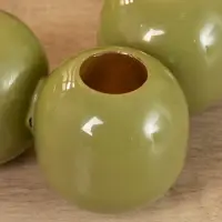 Подсвечник на 4 свечи &laquo;Бусы&raquo;, с 12 сферами, 20.5&times;20.5&times;5.5 см, авокадо