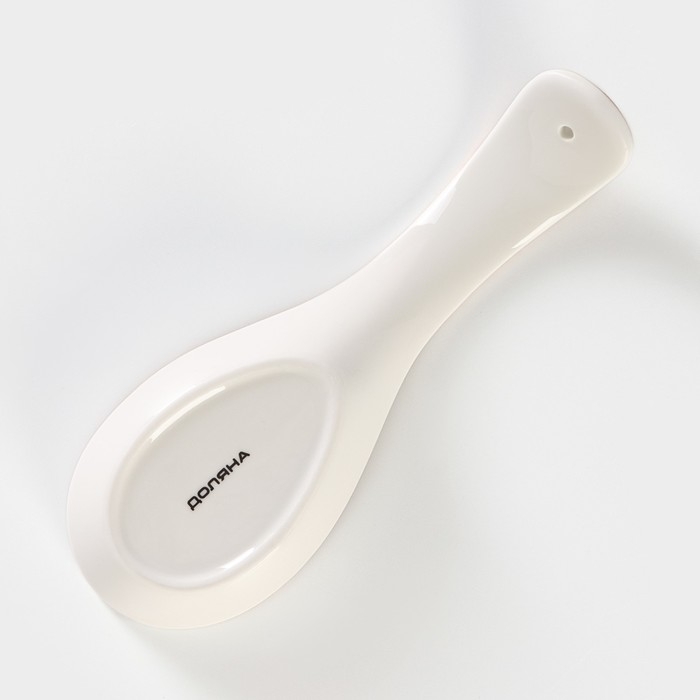 Подставка фарфоровая под ложку Доляна &laquo;Коты-аристократы&raquo;, 21,5&times;7,5 см, цвет белый