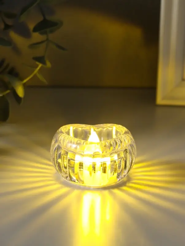 Светодиодная свеча LED "Свеча в сердце-льдинке" 3хLR1130 прозрачный 5,5х5,5х3,3 см
