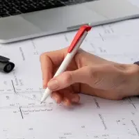 Ручка шариковая Favorite, белая с красным