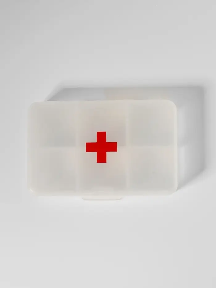 Таблетница &laquo;Быстрая аптечка&raquo;, 6 секций, 8,7 &times; 5,5 &times; 1,8 см, цвет прозрачный