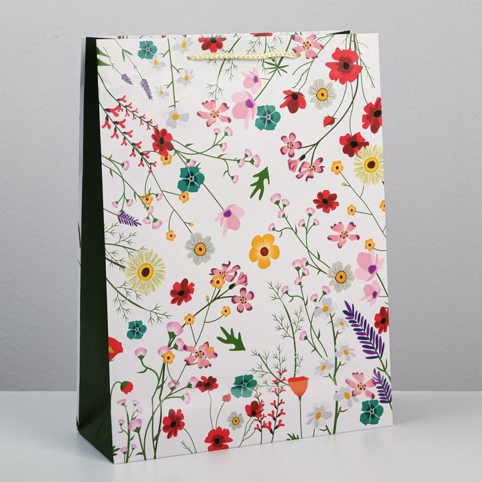 Пакет подарочный ламинированный, упаковка, &laquo;Расцветай от счастья&raquo;, L 28 х 38 х 9 см