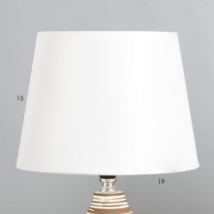 Настольная лампа "Иллирия" Е14 40Вт бело-кофейный 19х19х32 см RISALUX