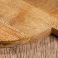 Доска разделочная круглая "Желтые и синие цветы" дерево манго 36х28 см