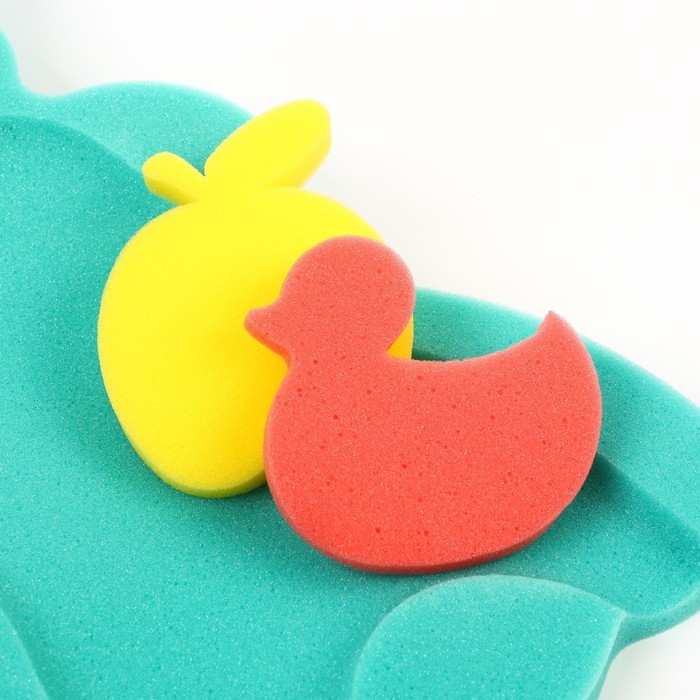 Подкладка для купания макси &laquo;Мишка&raquo;, цвет зеленый, 55х30х6см