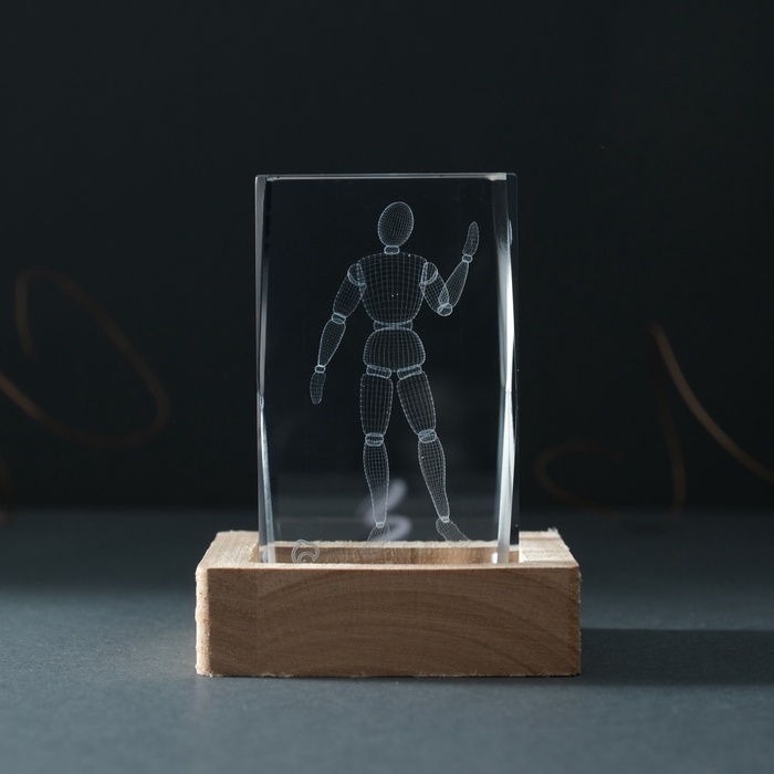 Сувенир стекло подсветка "Прямоугольник. Шарнирный человек" подставка дерево, USB 7х7х10