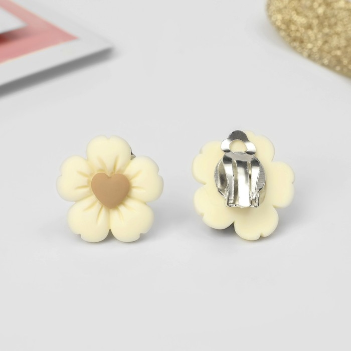 Клипсы детские &laquo;Выбражулька&raquo; цветок с сердечком, цвет бежево-коричневый