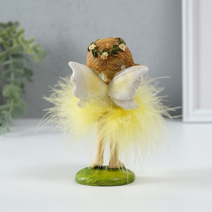 Сувенир полистоун "Малышка фея в жёлтом платье, с цветочком" 8х6х13 см
