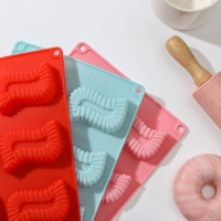 Форма для выпечки Доляна &laquo;Зорро&raquo;, силикон, 28&times;16&times;2 см, 8 ячеек (5&times;6,6 см), глубина 1,7 см, цвет МИКС