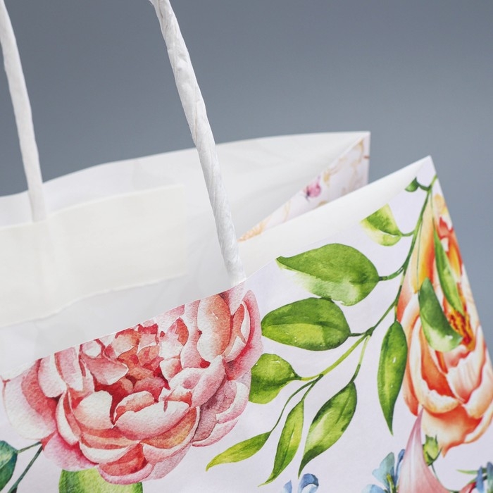 Пакет подарочный крафтовый, упаковка, &laquo;Самой прекрасной&raquo;, 32 х 28 х 15 см