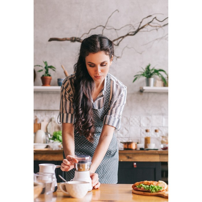 Кофемолка электрическая Luazon LMR-05, 160 Вт, 50 г, белая