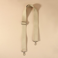 Ручка для сумки, стропа, с карабинами, 139 &plusmn; 3 &times; 3,8 см, цвет бежевый
