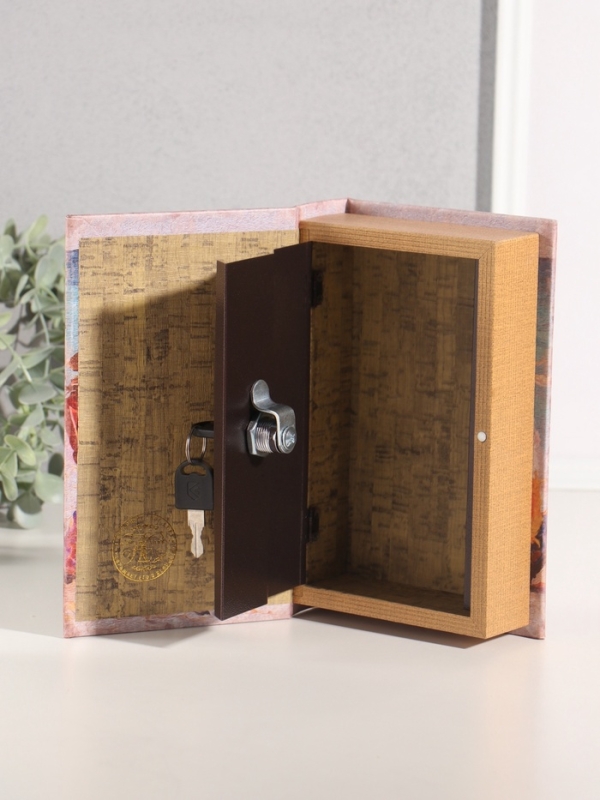 Сейф-книга дерево кожзам "У любви нет конца" 21х13х5 см