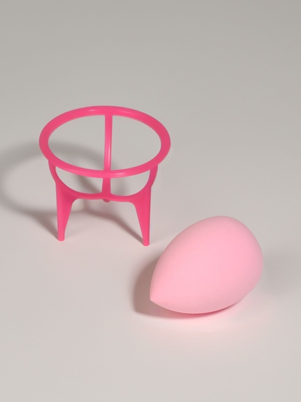 Спонж д/макияжа КАПЛЯ 6*8см с пласт подставкой латекст розовый пакет QF