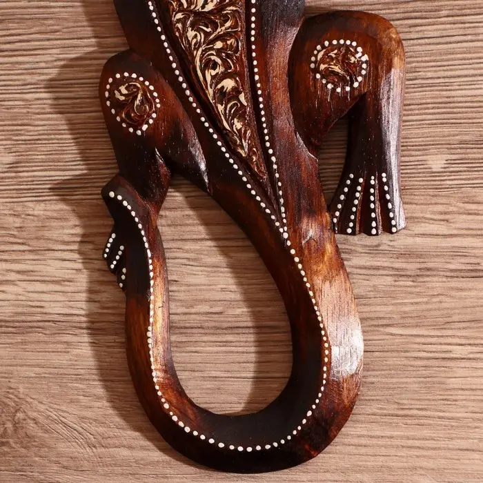 Панно дерево "Геккон" 31х11х1 см