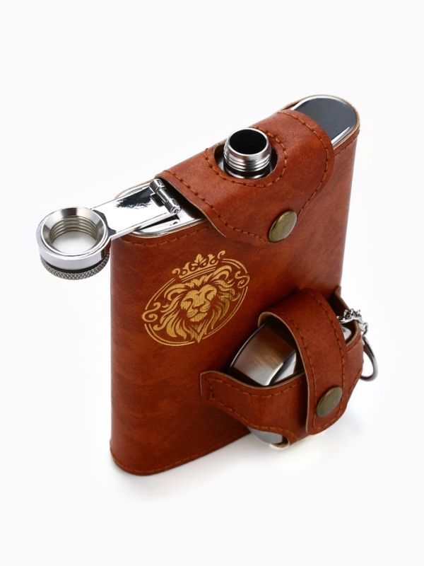 Фляжка со складной стопкой в чехле &laquo;Лев&raquo;, 240 мл, 75 мл