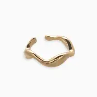 Серьга "Кафф" мятый металл, цвет золото