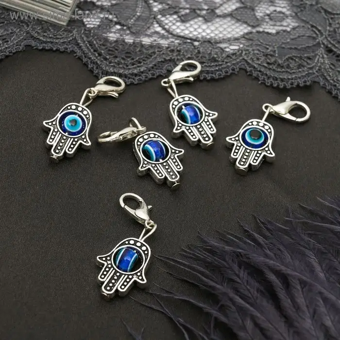Шарм для браслета &laquo;Оберег&raquo; рука Хамса, цвет синий в серебре