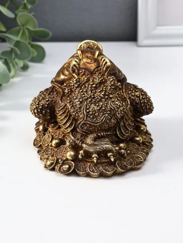 Нэцкэ полистоун "Денежная жаба с золотой монетой" 12х10,5х7,7 см