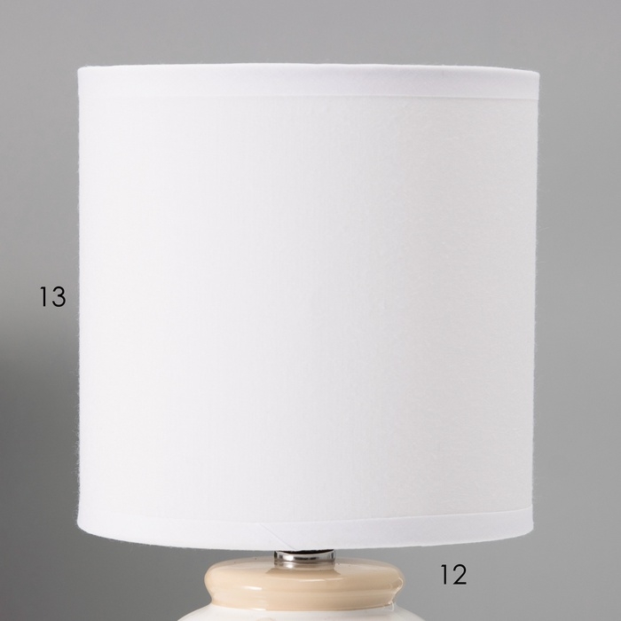 Настольная лампа с абажуром RISALUX &laquo;Ивелли&raquo;, Е14, 40 Вт, белый, 13&times;13&times;27 см