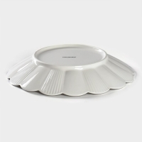 Тарелка фарфоровая обеденная Magistro &laquo;Ромашка&raquo;, d=24 см, цвет белый