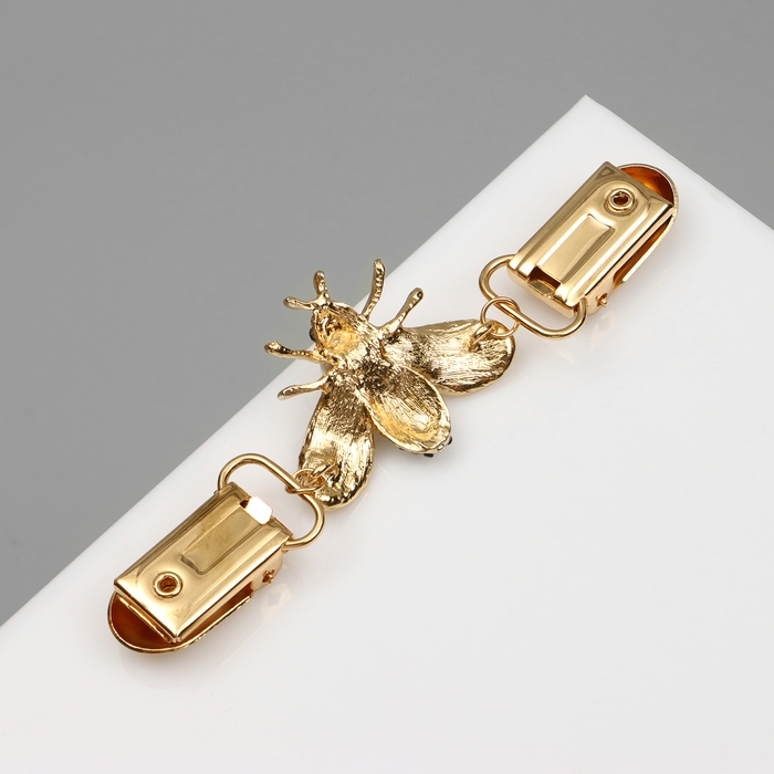 Зажим для кардигана &laquo;Шмель&raquo;, цвет чёрно-белый в золоте