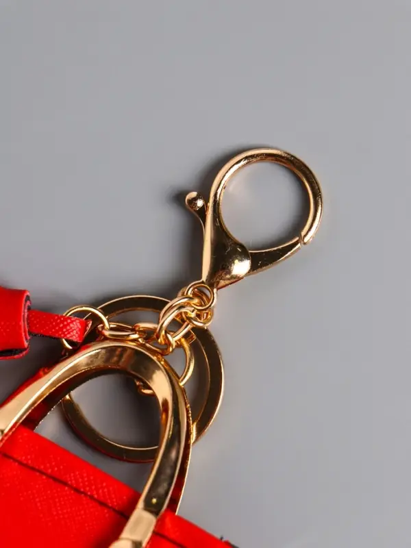 Брелок кожзам с карабином, с кистью "Сумка тоут" красная 6,5х3х7 см