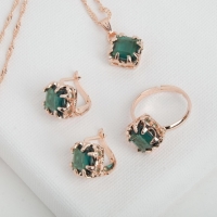 Гарнитур 3 предмета: серьги, кулон, кольцо безразмерное &laquo;Эдель&raquo; ромб, цвет зелёный в золоте, 45 см