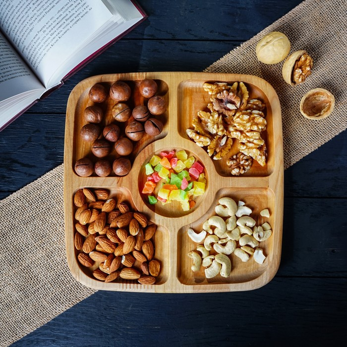 Менажница квадратная Доляна, 25&times;25&times;1,8 см, 5 секций, берёза