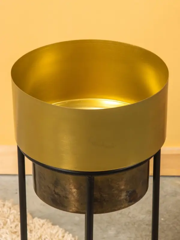 Кашпо на подставке &laquo;Золото Скифов&raquo;, 28&times;28&times;74 см, железо