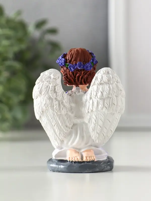Сувенир полистоун "Девочка-ангел в платье с лавандой - молитва" фиолет 6,7х5х9 см