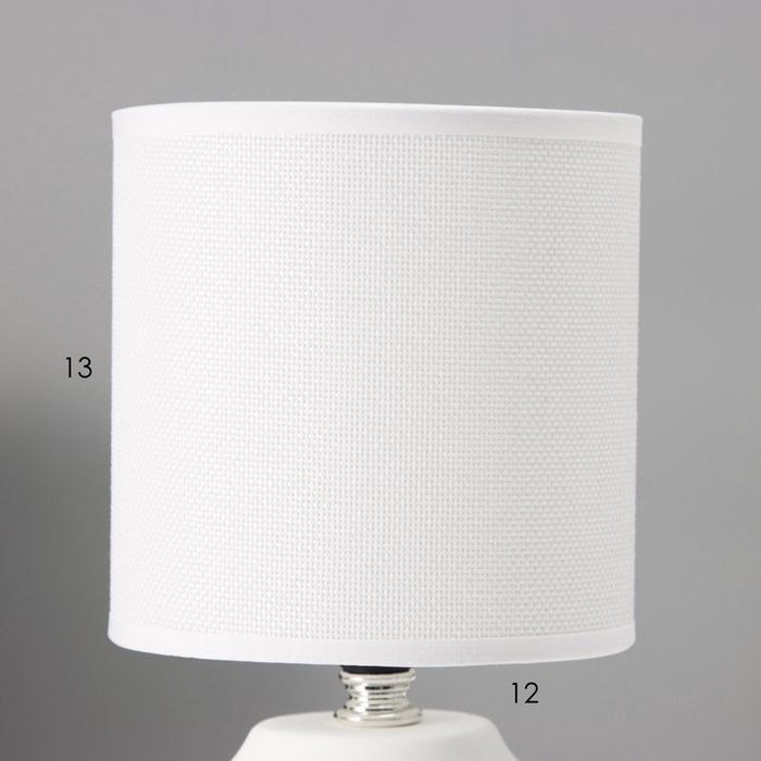 Настольная лампа с абажуром RISALUX &laquo;Румини&raquo;, Е14, 40 Вт, белый, 13&times;13&times;27 см