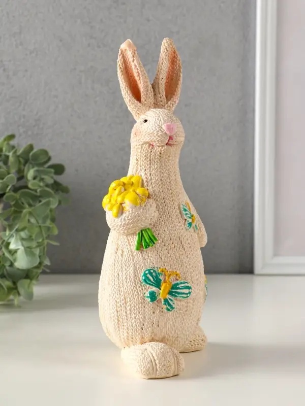 Сувенир полистоун "Зайка вязанный с букетом цветов" 8х10,5х23 см