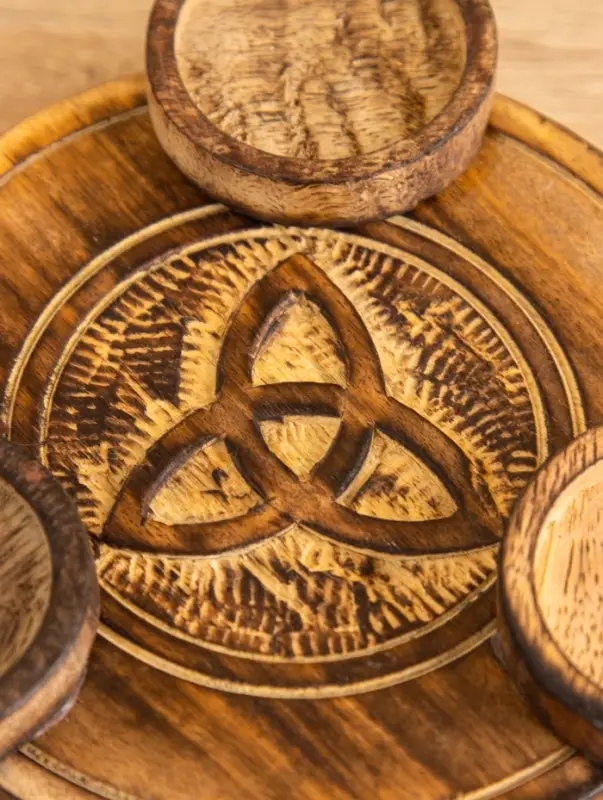 Подставка под благовония "Трикверт" дерево 16,5 см