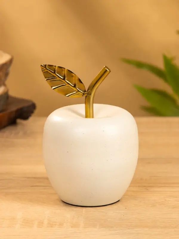 Сувенир "Яблоко с золотым листом" 10х10х12 см, цв. матовый белый