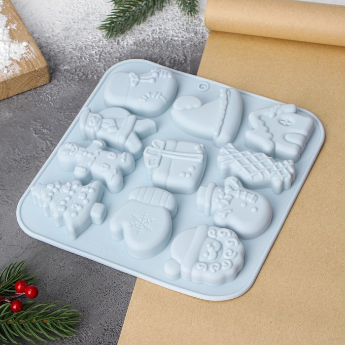 Форма для выпечки новогодняя Доляна &laquo;Новогоднее чудо&raquo;, 18,8&times;18,3&times;1,5 см, 11 ячеек, цвет серый