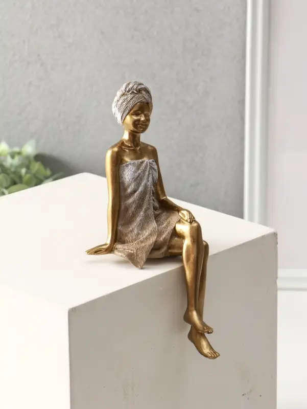 Сувенир полистоун "Девушка в банном полотенце" 7,5х9х19,5 см