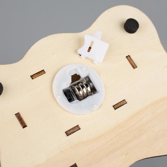 Светодиодная фигура &laquo;Дом с оленем&raquo; 11 &times; 15 &times; 3 см, дерево, батарейки LR41х3 (в комплекте), свечение тёплое белое