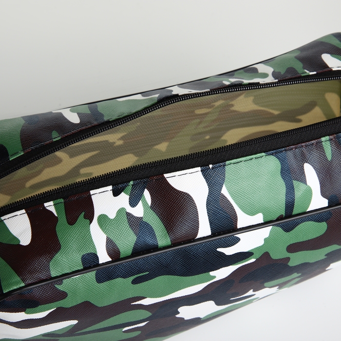 Косметичка на молнии, цвет зелёный/камуфляж