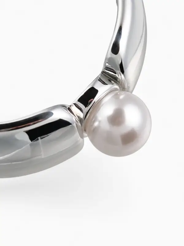 Браслет манжета &laquo;Жемчуг&raquo;, цвет белый в серебре