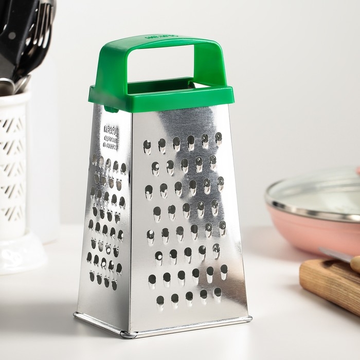 Тёрка &laquo;Универсал&raquo;, 4 грани, с пластмассовой ручкой, 11&times;8,5&times;22 см, цвет МИКС