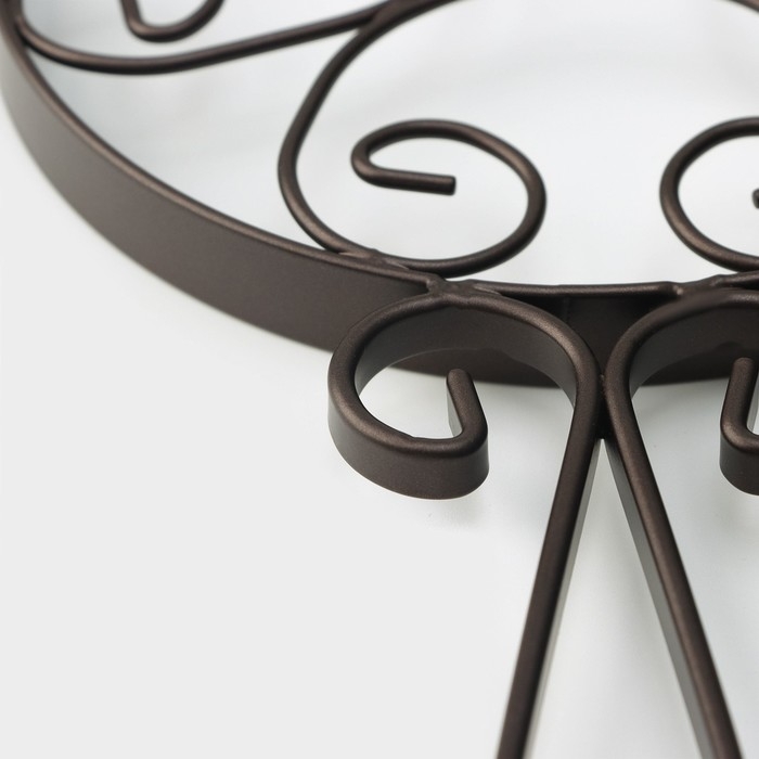 Подставка под горячее на ножках с ручкой Доляна &laquo;Сердца&raquo;, 25,5&times;16,3 см, цвет коричневый