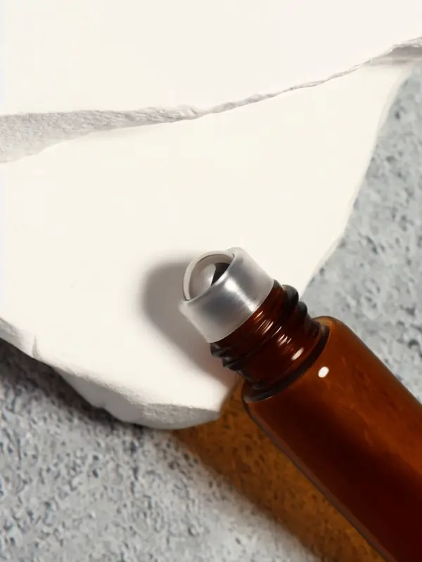 Флакон стеклянный для парфюма, с металлическим роликом, 5 мл, коричневый, чёрный