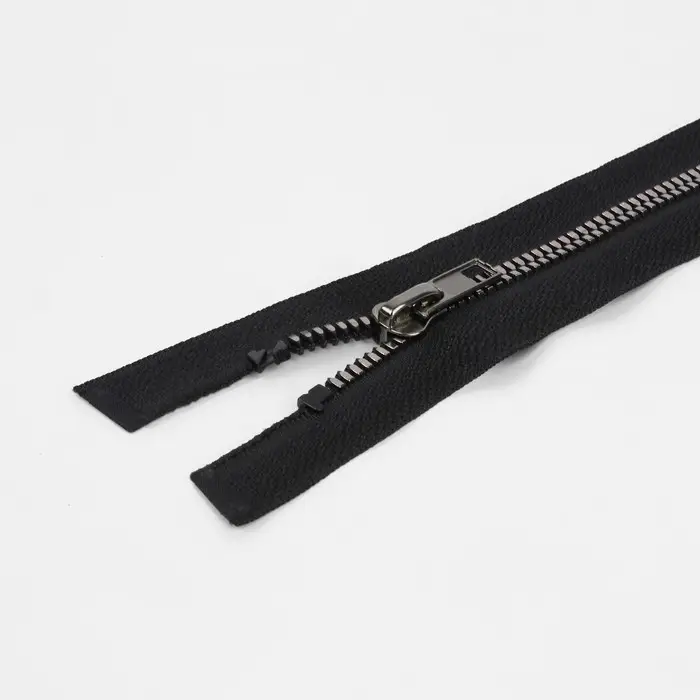 Молния &laquo;Трактор&raquo;, №5, разъёмная, декоративное звено &laquo;Акулий зуб&raquo;, замок автомат, 80 см, цвет чёрный/чёрный никель, цена за 1 штуку