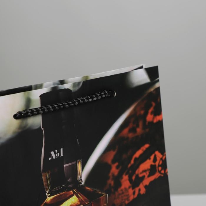 Пакет подарочный ламинированный, упаковка, &laquo;Крутой мужик&raquo;, ML 21 х 25 х 8 см