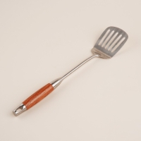 Лопатка перфорированная из нержавеющей стали SL Home, &laquo;Рустик&raquo;, 39,5&times;8 см, цвет серебряный