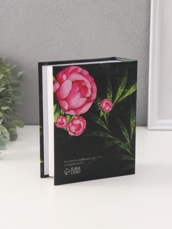 Фотоальбом на 96 фото 10х15 см "Бабочка на цветах" матовый с ламинацией 16,5х12х5,5 см