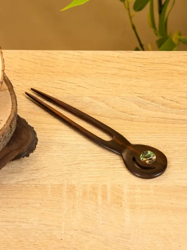 Заколка для волос фигурная, дерево Соно, ракушка, 17х4 см, цв. тёмно-коричневый