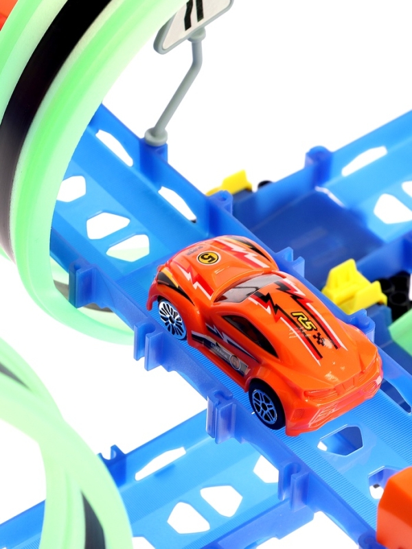 Автотрек &laquo;Стремительный мир&raquo;, радиоуправление, 2 машинки, мёртвая петля, свет