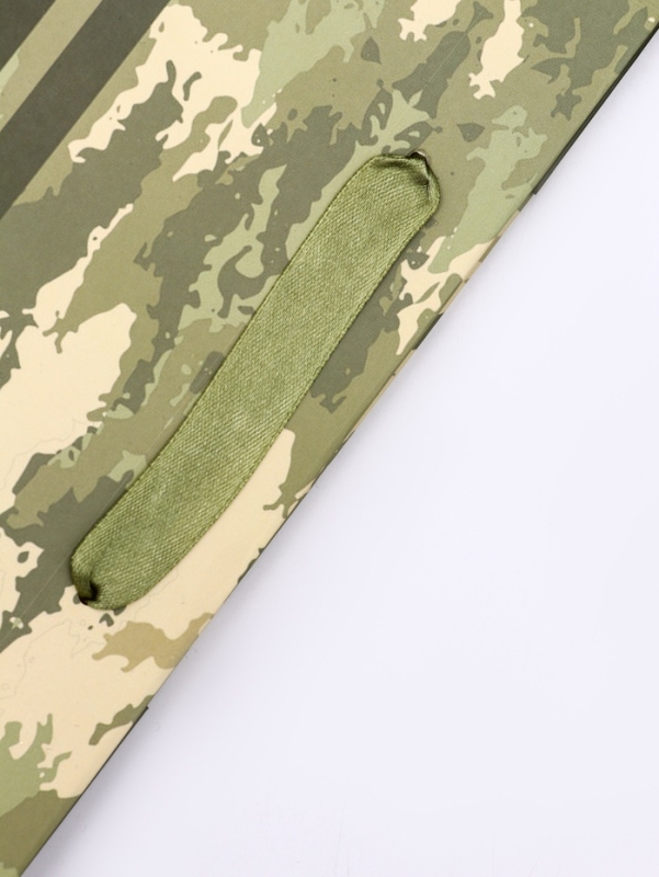 Пакет подарочный вертикальный &laquo;Камуфляж&raquo;,   ML 23 &times; 27 &times; 11.5 см